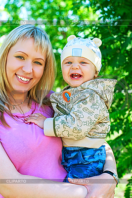 Glückliche Mutter und ihr Baby | Foto mit hoher Auflösung |ID 3021374