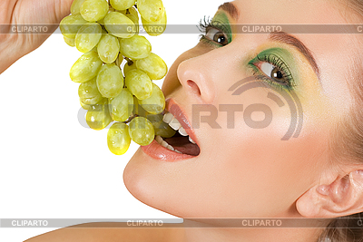 Mujer con uva | Foto de alta resolución |ID 3027481