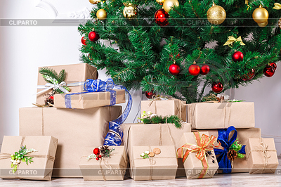 Weihnachten Wohnzimmer mit Weihnachtsbaum | Foto mit hoher Auflösung |ID 5431615