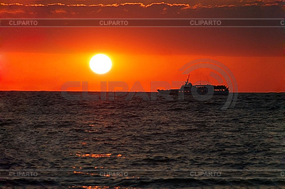 Decline and shteamship | High resolution stock photo |ID 3212043