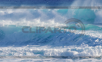 Mar azul con olas y cielo con nubes | Foto de alta resolución |ID 3242018