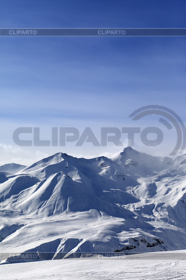 Montañas nevadas y cielo azul | Foto de alta resolución |ID 3293538