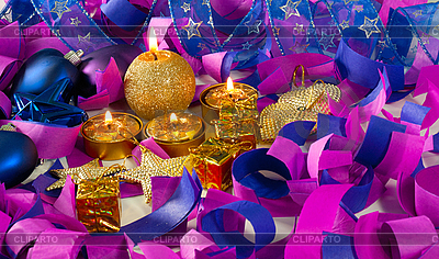 Decoraciones de Navidad y velas | Foto de alta resolución |ID 3163011